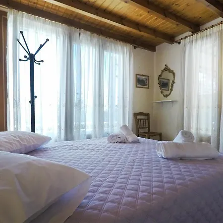 Holiday home Kastanies Country House *