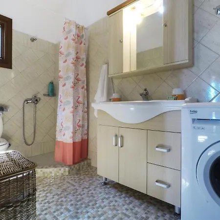 Kastanies Country House Holiday home *